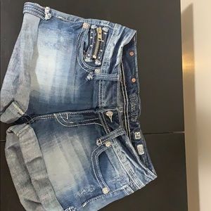 Miss me Jean shorts with Wing Detail